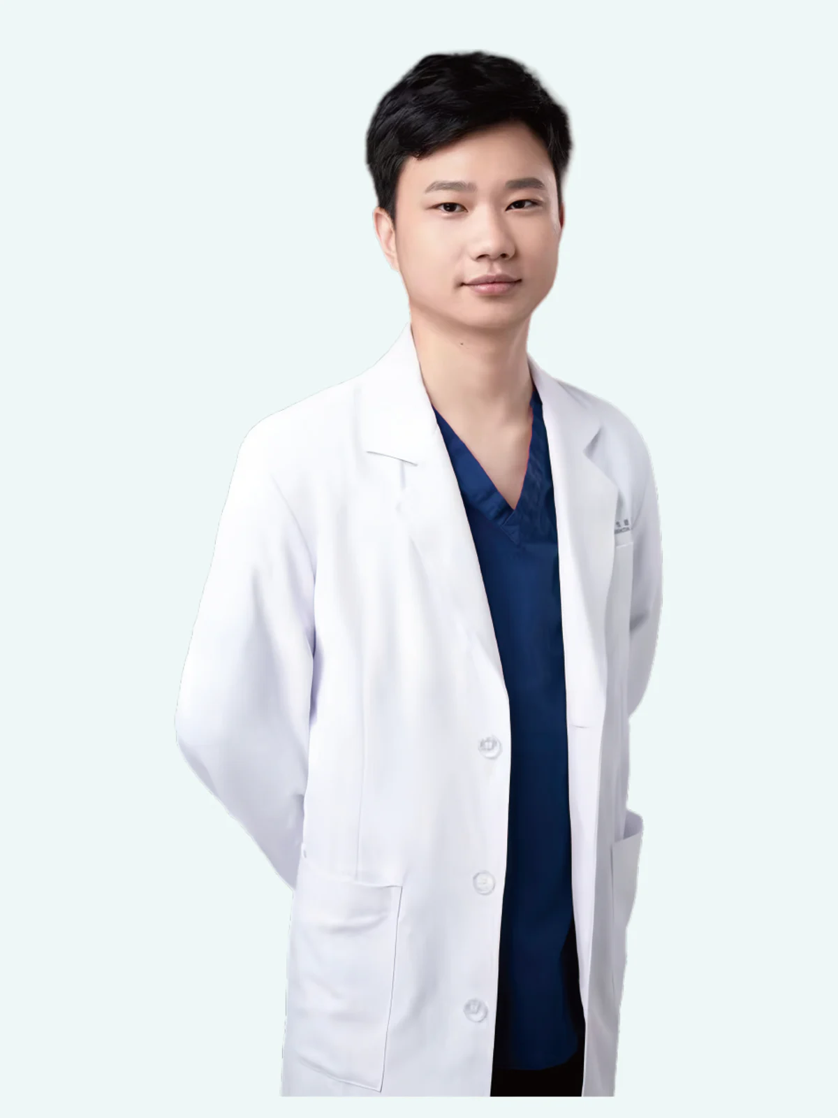 闪阳医生形象照
